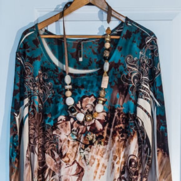 dress - Picture 1 of 2